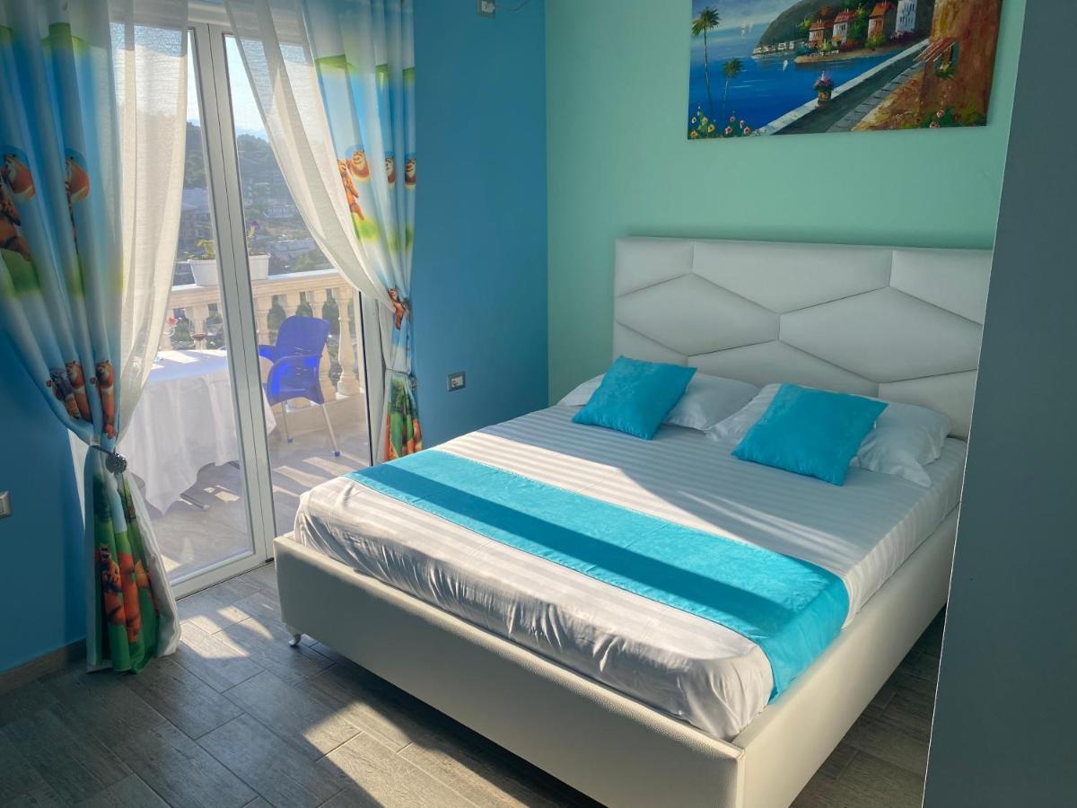 Vila Sinani Sarandë エクステリア 写真
