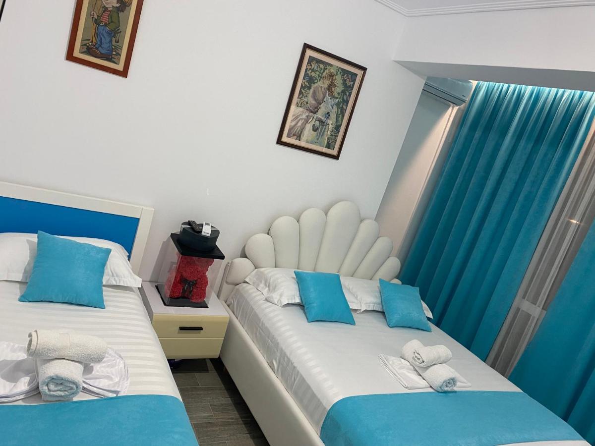Vila Sinani Sarandë エクステリア 写真